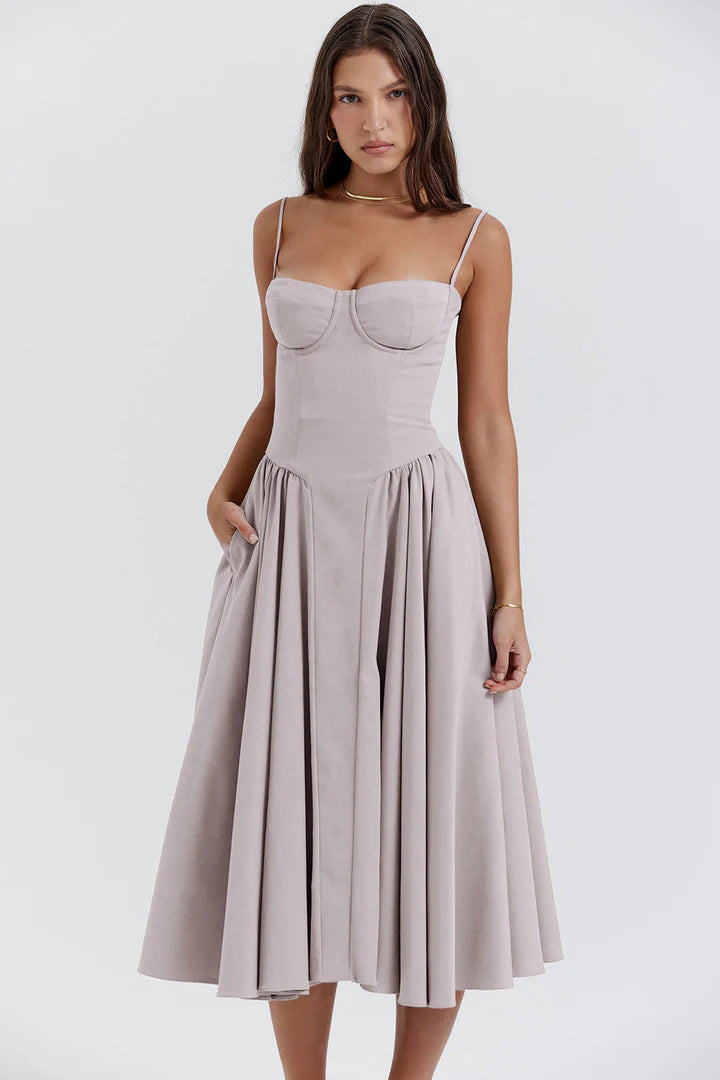 ✨ Kiki - Retro Midi Elbise ile Zamansız Şıklık!